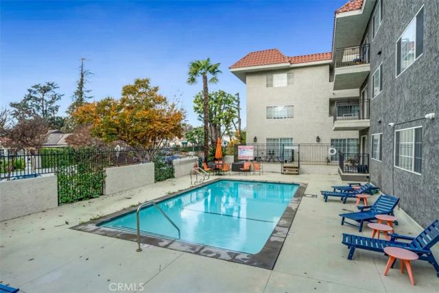 4140 Warner Boulevard 208, Burbank, CA 91505