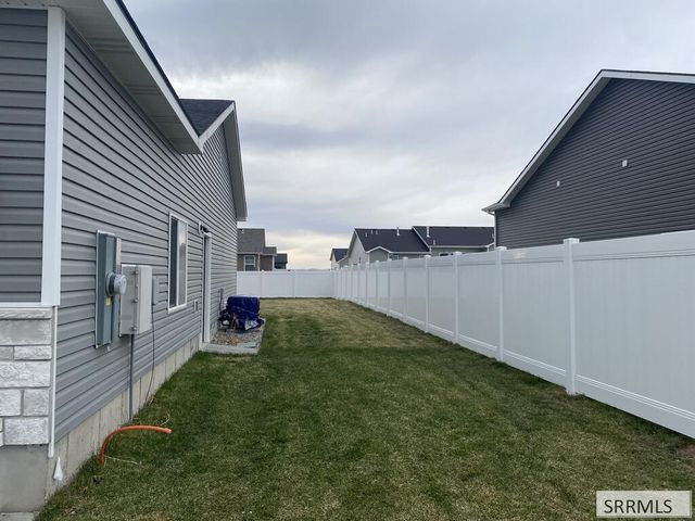 7154 S Branston Ave, Idaho Falls, ID 83402