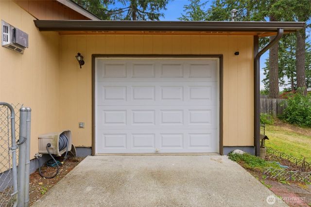 130 E Rainbow Drive, Shelton, WA 98584