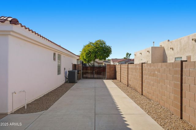 14636 W INDIANOLA Avenue, Goodyear, AZ 85395