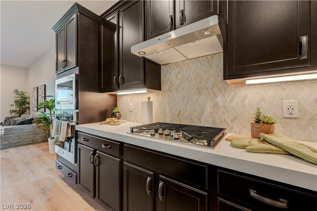 406 Nine Mile Creek Drive, Las Vegas, NV 89138