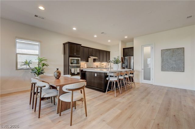 406 Nine Mile Creek Drive, Las Vegas, NV 89138
