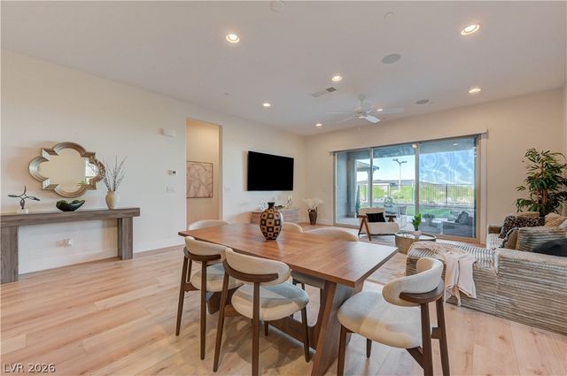 406 Nine Mile Creek Drive, Las Vegas, NV 89138
