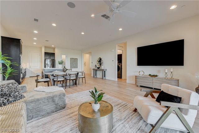 406 Nine Mile Creek Drive, Las Vegas, NV 89138