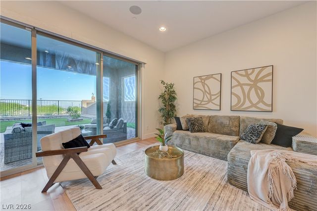 406 Nine Mile Creek Drive, Las Vegas, NV 89138