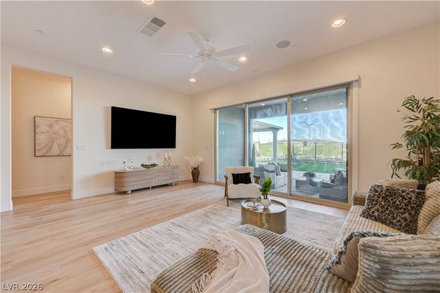 406 Nine Mile Creek Drive, Las Vegas, NV 89138