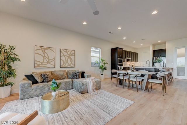 406 Nine Mile Creek Drive, Las Vegas, NV 89138