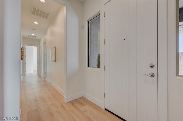 406 Nine Mile Creek Drive, Las Vegas, NV 89138