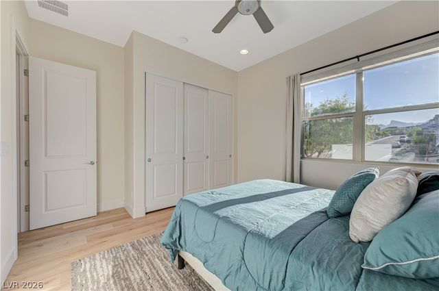 406 Nine Mile Creek Drive, Las Vegas, NV 89138