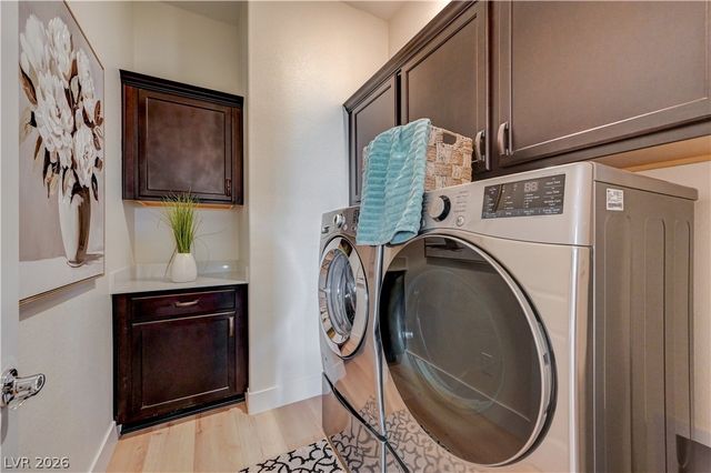 406 Nine Mile Creek Drive, Las Vegas, NV 89138