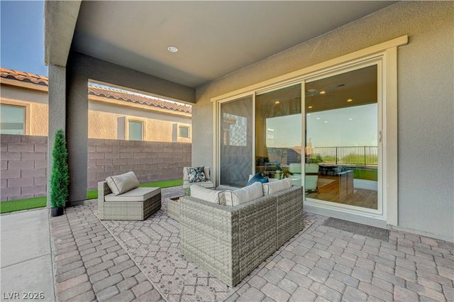 406 Nine Mile Creek Drive, Las Vegas, NV 89138