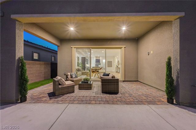 406 Nine Mile Creek Drive, Las Vegas, NV 89138