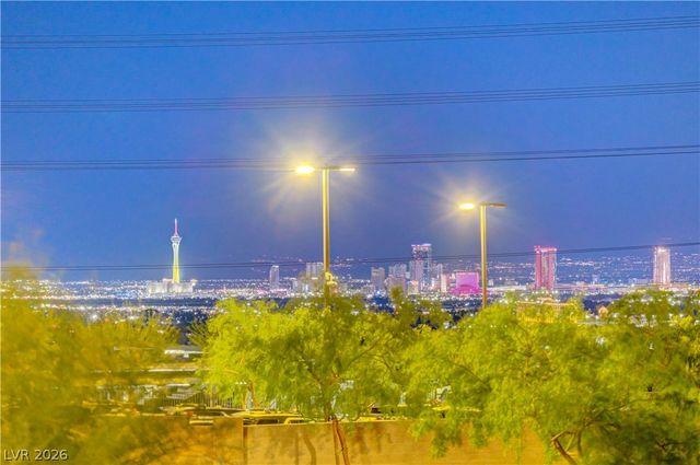 406 Nine Mile Creek Drive, Las Vegas, NV 89138