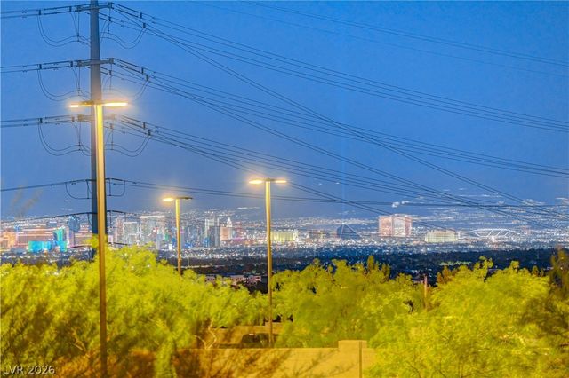 406 Nine Mile Creek Drive, Las Vegas, NV 89138