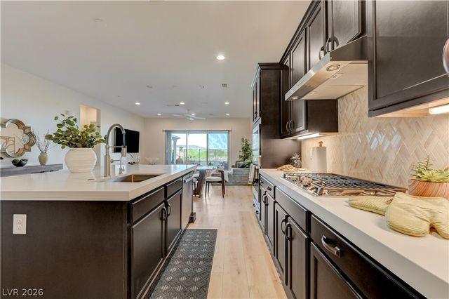 406 Nine Mile Creek Drive, Las Vegas, NV 89138