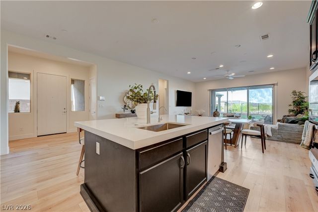 406 Nine Mile Creek Drive, Las Vegas, NV 89138