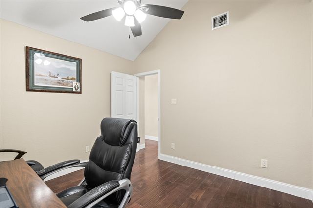 4446 Lake Superior Dr, Corpus Christi, TX 78413