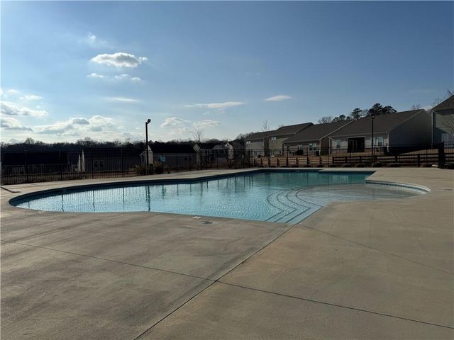 395 Knightsbridge Lane, Winder, GA 30680