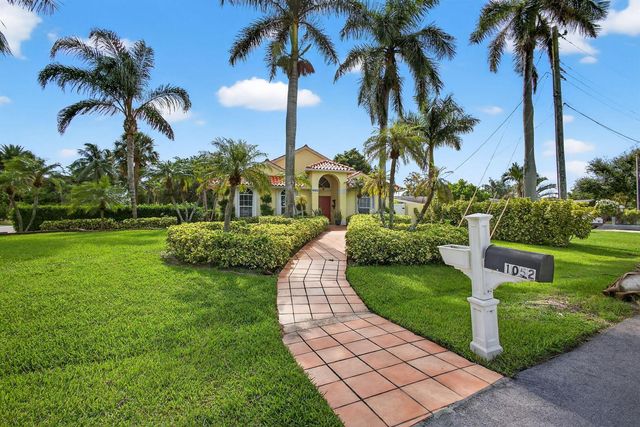 1052 W Shore Drive, West Palm Beach, FL 33406