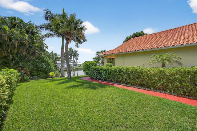 1052 W Shore Drive, West Palm Beach, FL 33406