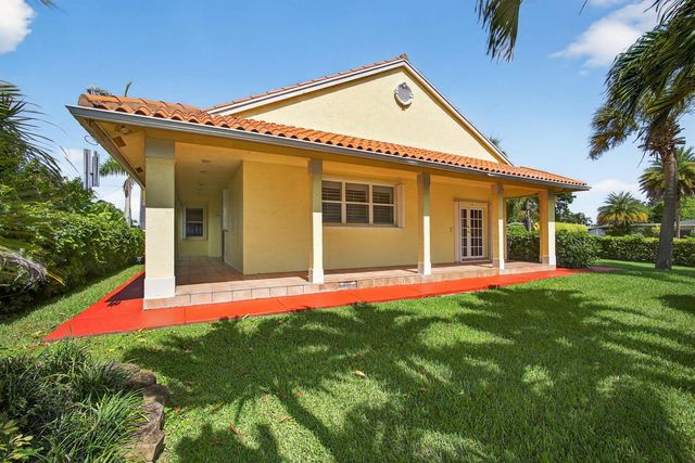 1052 W Shore Drive, West Palm Beach, FL 33406
