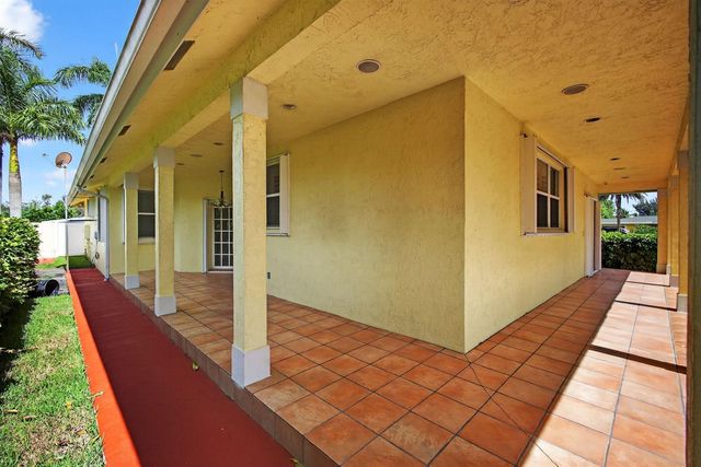 1052 W Shore Drive, West Palm Beach, FL 33406