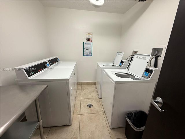2851 NE 183rd St 504E, Aventura, FL 33160