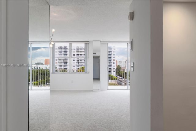 2851 NE 183rd St 504E, Aventura, FL 33160