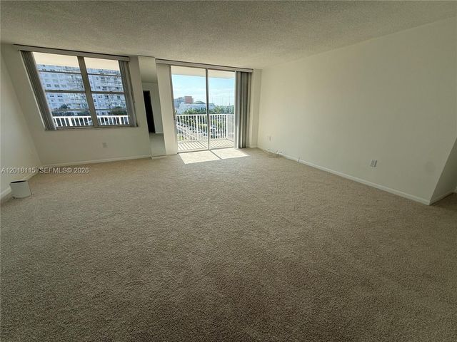 2851 NE 183rd St 504E, Aventura, FL 33160