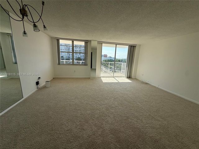 2851 NE 183rd St 504E, Aventura, FL 33160
