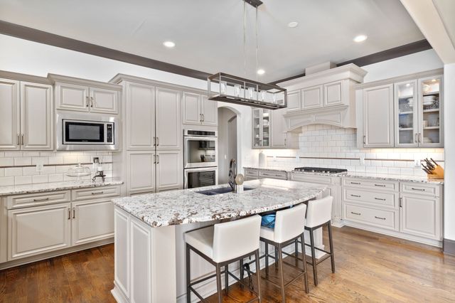 2713 Deer Haven Ct, Franklin, TN 37067