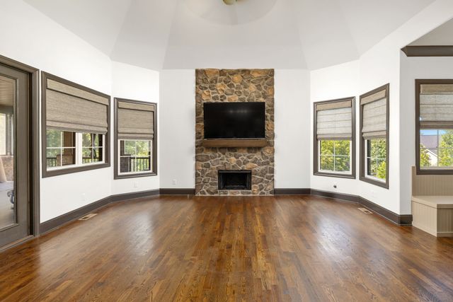 2713 Deer Haven Ct, Franklin, TN 37067