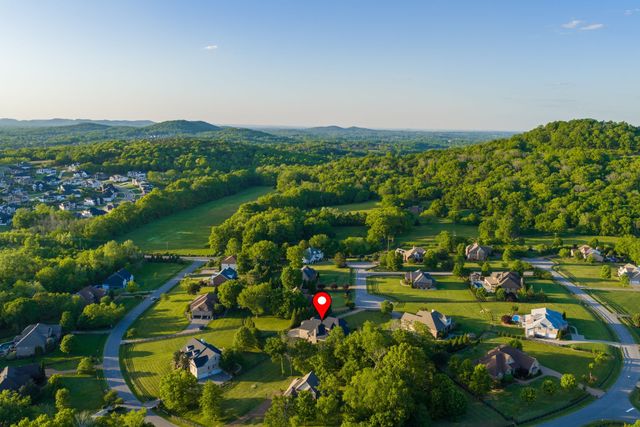 2713 Deer Haven Ct, Franklin, TN 37067