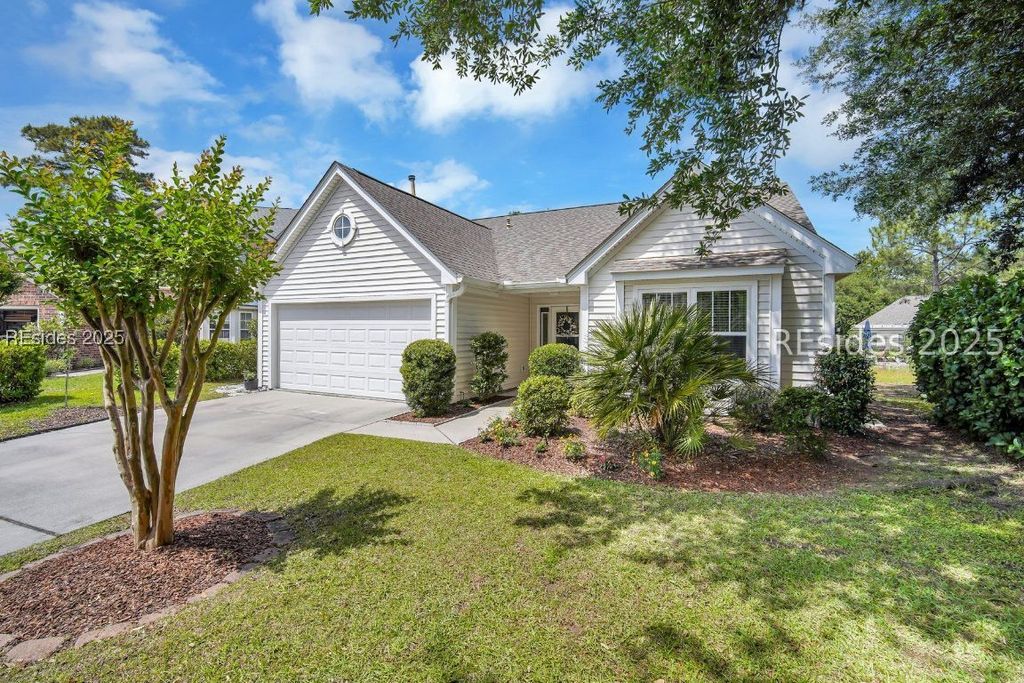 4 Lake Linden Pl, Bluffton, SC 29910