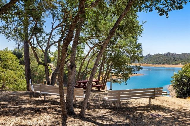 6265 Nacimiento Shores 2, Bradley, CA 93426