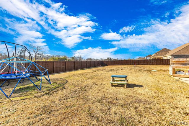 215 Midland Drive, Wetumpka, AL 36093