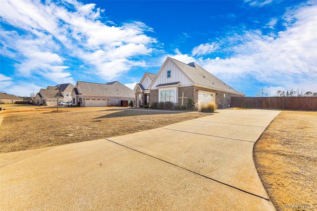 215 Midland Drive, Wetumpka, AL 36093