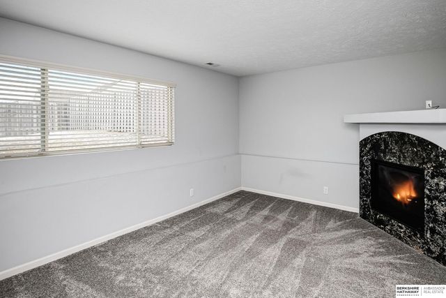 5311 S 195th Street, Omaha, NE 68135