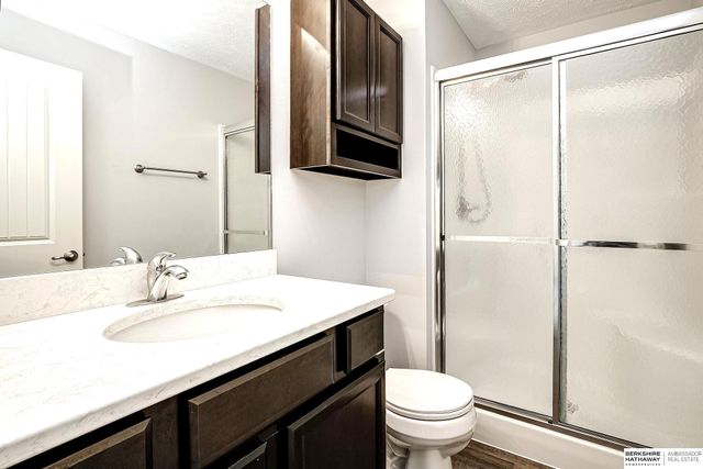 5311 S 195th Street, Omaha, NE 68135