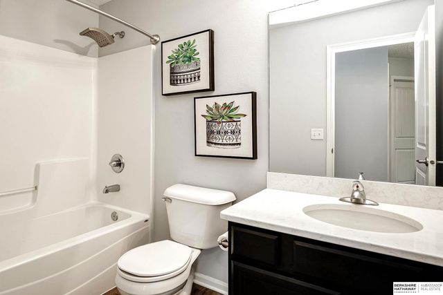 5311 S 195th Street, Omaha, NE 68135