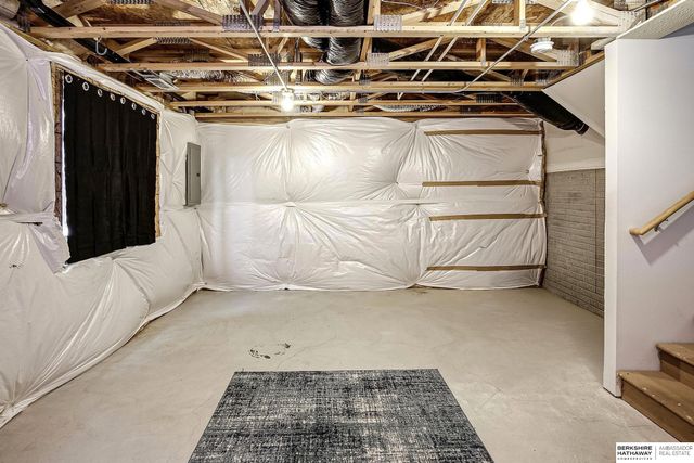 5311 S 195th Street, Omaha, NE 68135