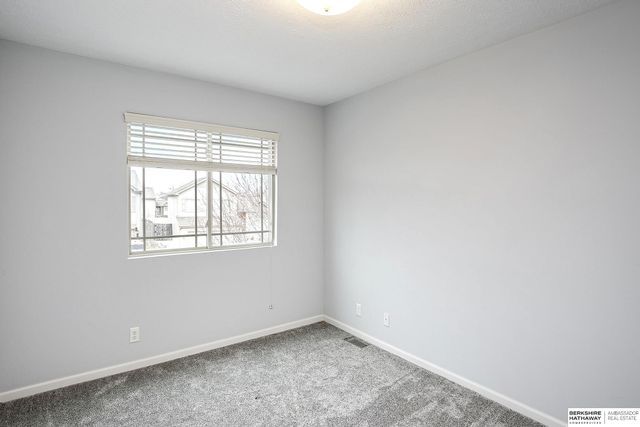 5311 S 195th Street, Omaha, NE 68135