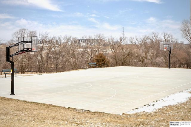 5311 S 195th Street, Omaha, NE 68135