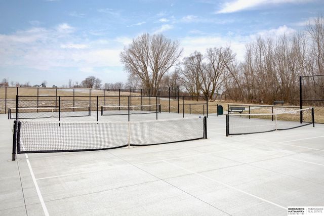 5311 S 195th Street, Omaha, NE 68135