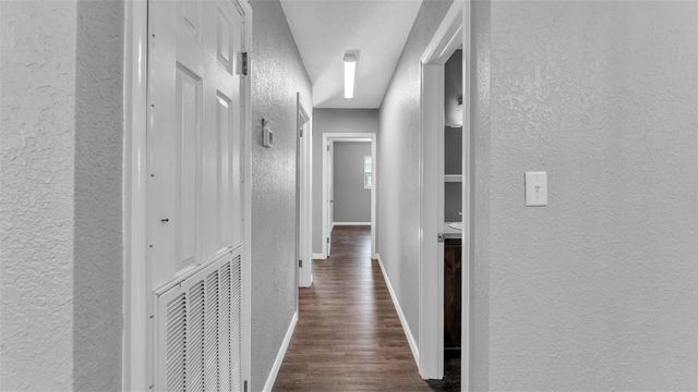 508 N SAINT CLOUD AVENUE, Valrico, FL 33594