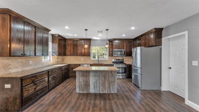 508 N SAINT CLOUD AVENUE, Valrico, FL 33594