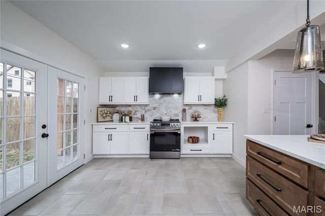 6815 Wise Avenue, St Louis, MO 63139