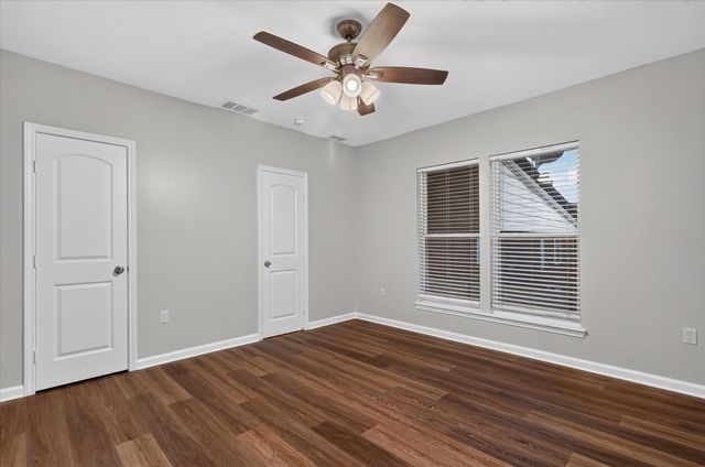 906 N Catherine Street, Terrell, TX 75160