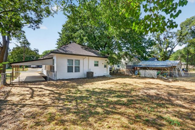 906 N Catherine Street, Terrell, TX 75160