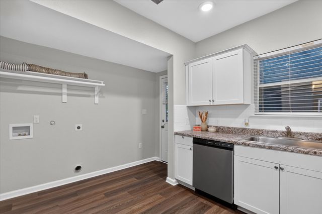 906 N Catherine Street, Terrell, TX 75160